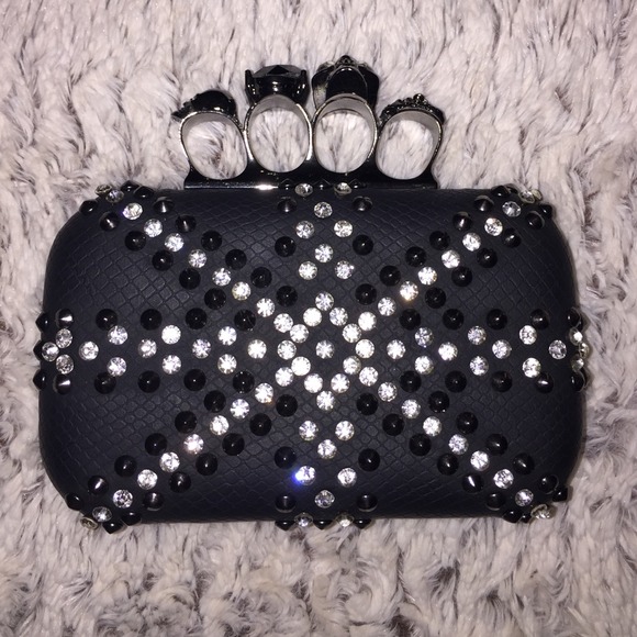 Crystal skull clutch