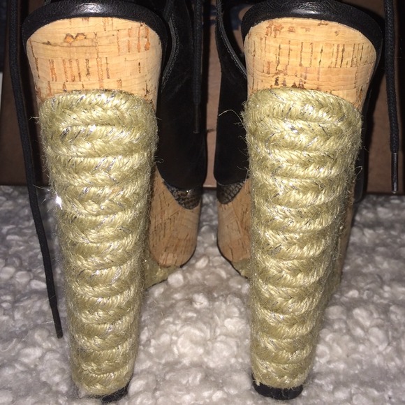 🎉Sold🎉 - Picture 4 of 4