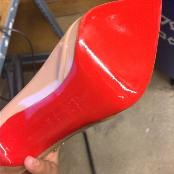 🚫🚫🚫SOLD 🚫🚫🚫🚫Louboutin - Picture 2 of 4