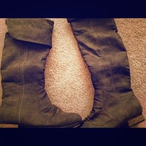 Grey knee high/over knee boots