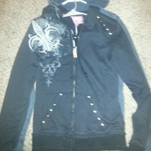 Buckle roar jacket