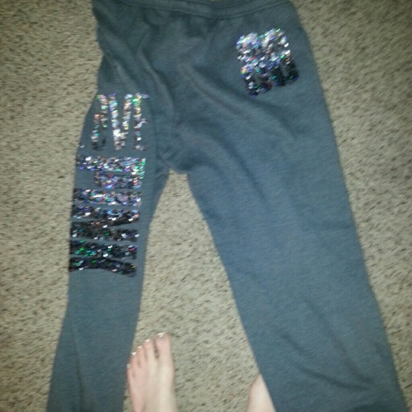 Sold to cowgirl - Picture 2 of 2