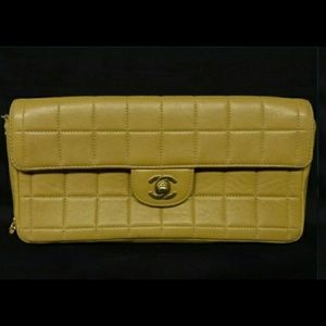 100% Authentic Chanel Lambskin beige single flap