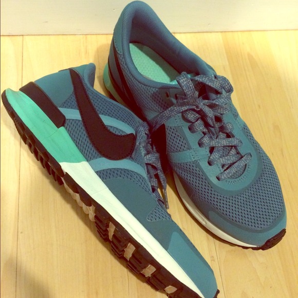 nike pegasus old school