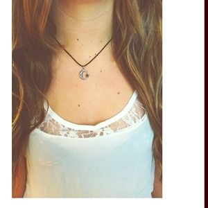 Moon Choker
