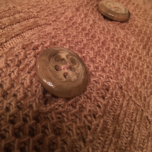 🚫🚫sold🚫🚫Large caramel beige knit sweater - Picture 2 of 2