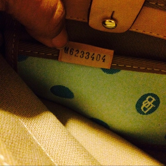 Dooney bourke - Picture 4 of 4