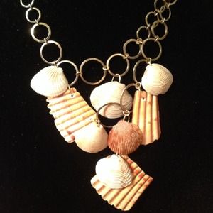 Chunky hoop shell necklace