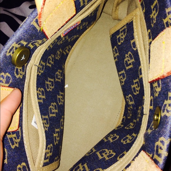 Dooney bourke