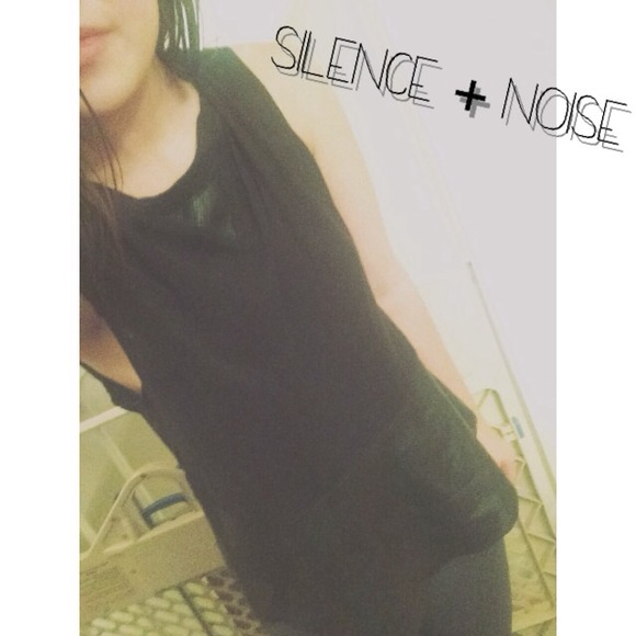 Silence + Noise black muscle tank