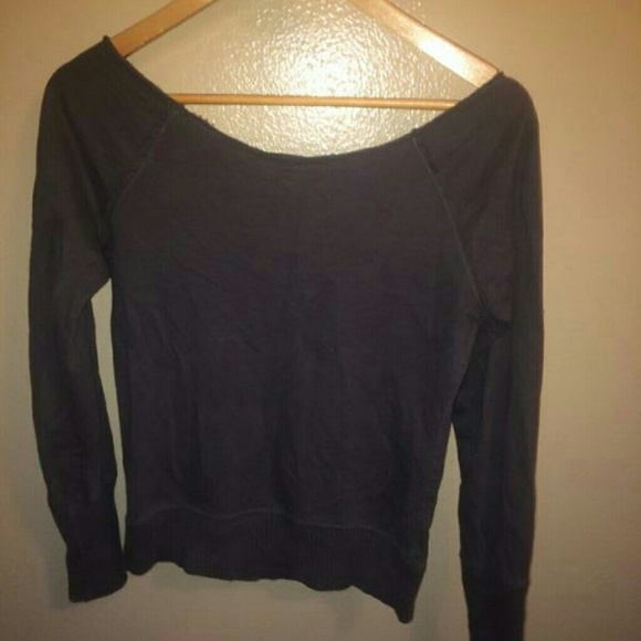 Off the shoulder sweater - Picture 2 of 3