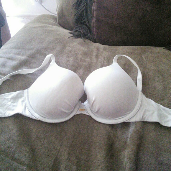VS 32C Fabulous Demi Bra - Picture 1 of 2
