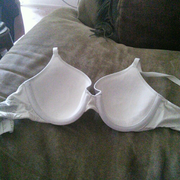 VS 32C Fabulous Demi Bra - Picture 2 of 2