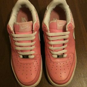 Pink Nike Airs!
