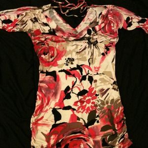 Pink & Black floral top. Super cute!!