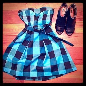 Black and blue checkered strapless dress!