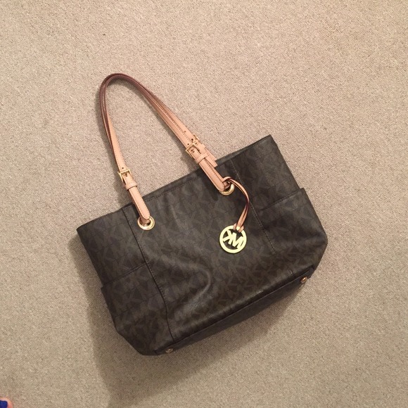 Michael Kors Handbags - Michael Kors Tote Bag