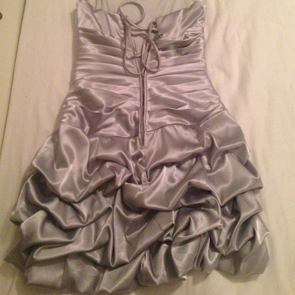 Silver dress with sequence - Picture 3 of 3