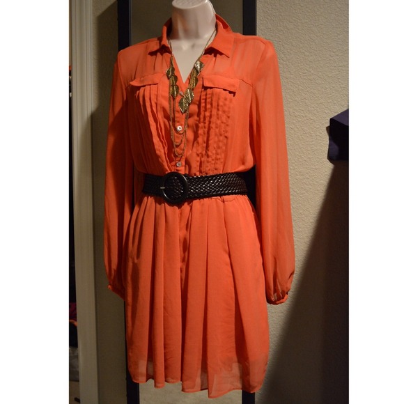 Foreign Exchange long sleeved dress - Picture 1 of 4