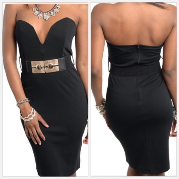Deep plunge strapless dress