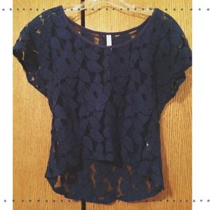 Floral Lace Crop Top in Navy Blue 💙