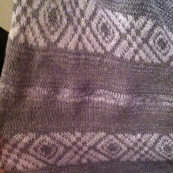 Aztec HOLLISTER sweater - Picture 4 of 4