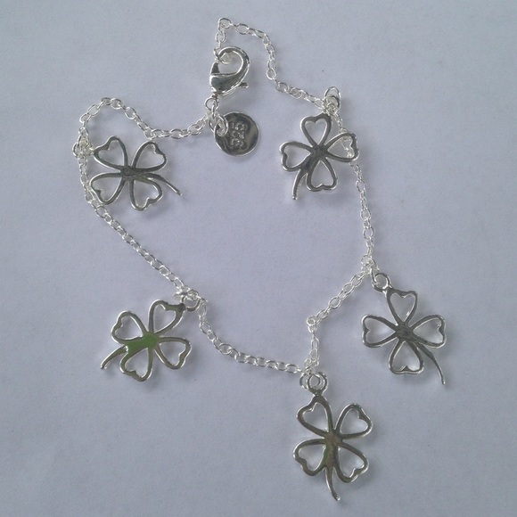 SALE Four Leaf Clover Bracelet LOWEST - Picture 3 of 3
