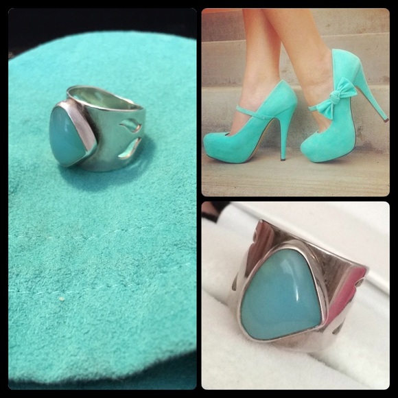Jay King Jewelry - Sterling Aqua Tiffany Blue Chalcedony Ring🎉HPX2🎉