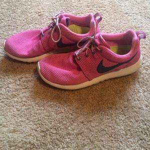 Nike Roshe Runs