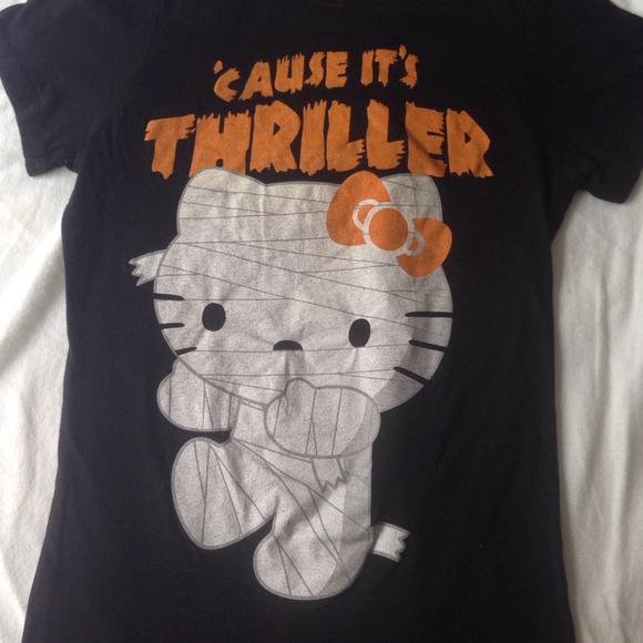 Hello Kitty Thriller mummy shirt
