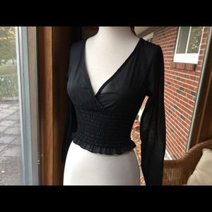 Black long sleeved vneck peasant crop top