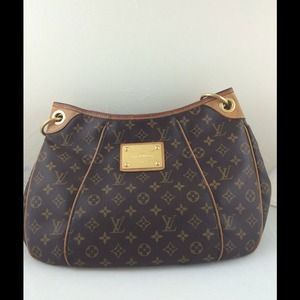 SOLD ON TRADESYAuthentic Louis Vuitton Galliera PM