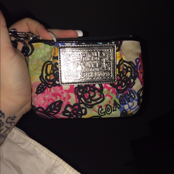 Coach wristlet - Picture 4 of 4