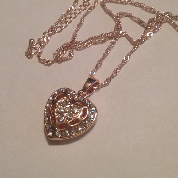 Jewelry - Bling Heart Necklace
