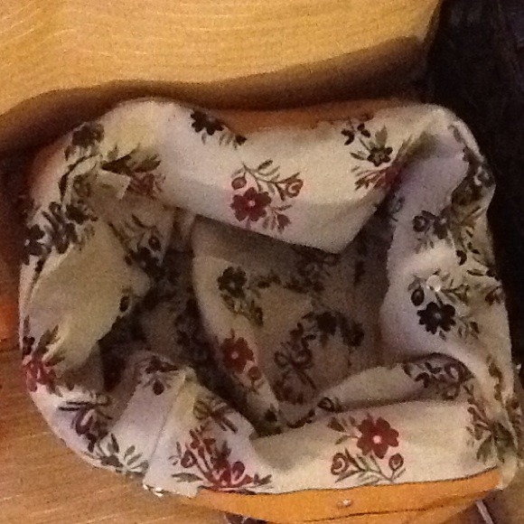 Handbag - Picture 2 of 3