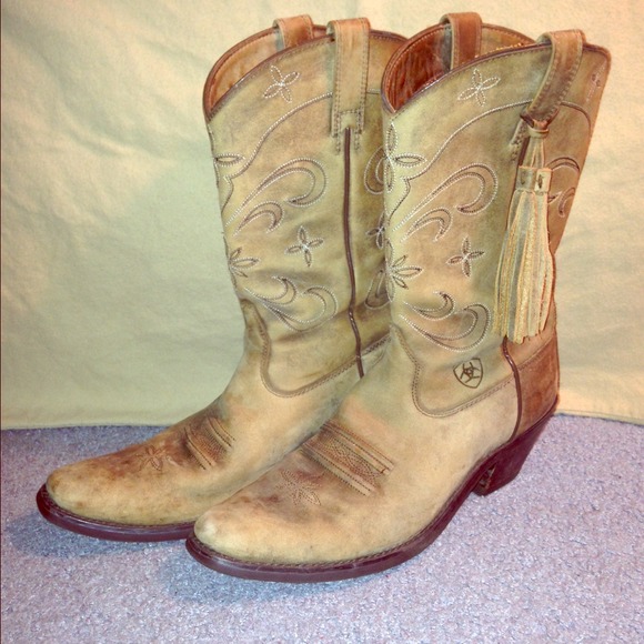 ariat suede cowboy boots