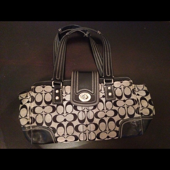 Coach Hampton Signature Carry All Black