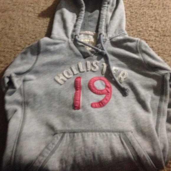 Hollister sweater
