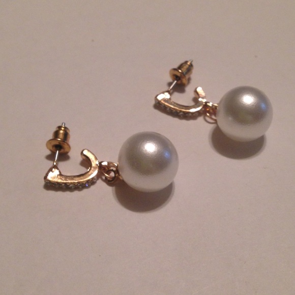 Crystal & Pearl Drop Earrings - Picture 2 of 4