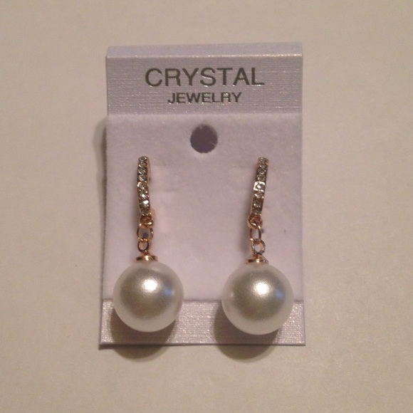 Crystal & Pearl Drop Earrings - Picture 3 of 4