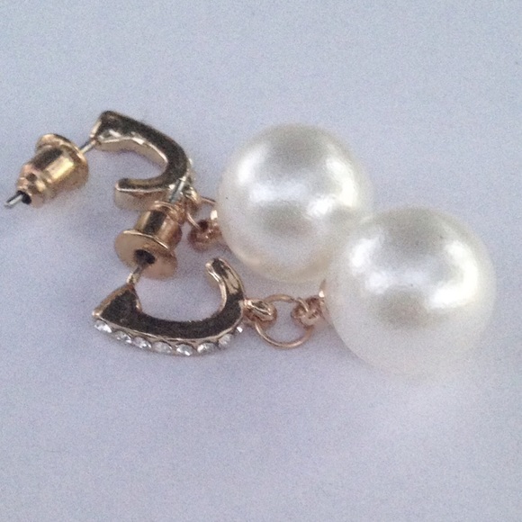 Crystal & Pearl Drop Earrings - Picture 4 of 4