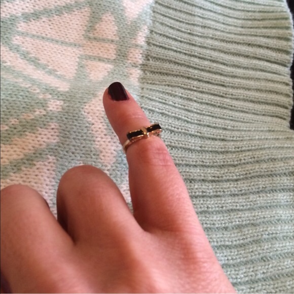 Jewelry - Bow Pinky midi Knuckle ring
