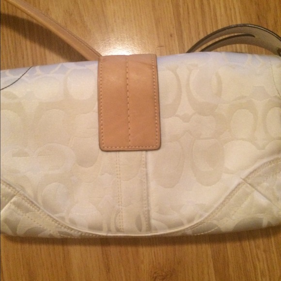 🎀HP🎀 Coach bumblebee purse bundle set - Picture 4 of 4