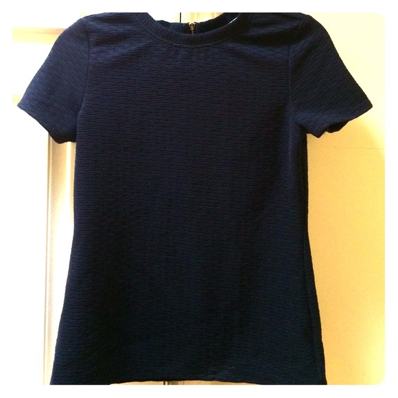 Short sleeve textured top