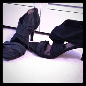 Black Nine West heels size 8.5