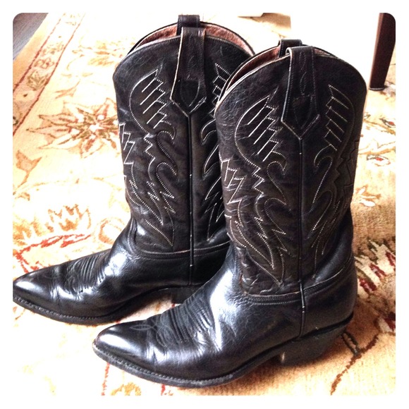 Beautiful comfortable  cowboy  boots!