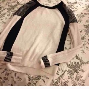 Adorable AE sweater!