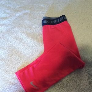 Nike Capri compression pants