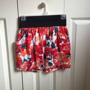 Floral skirt with pockets
