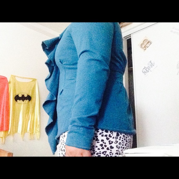 Sweater - Picture 2 of 4